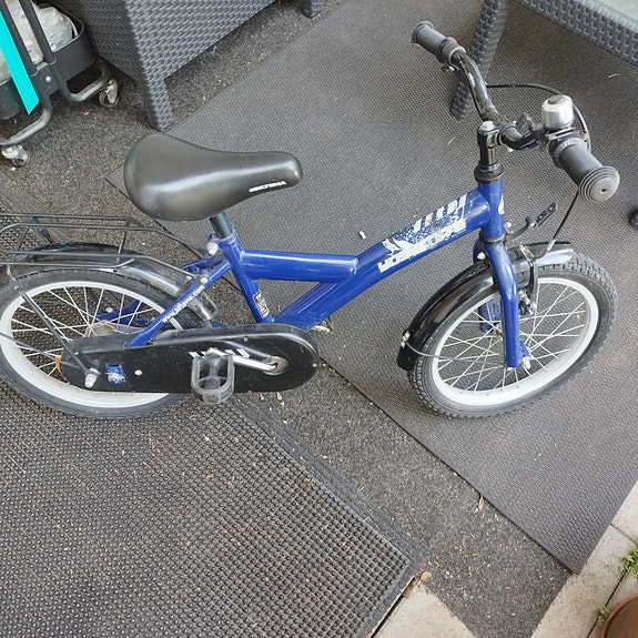 Hyvä toimiva lasten pyörä 16"