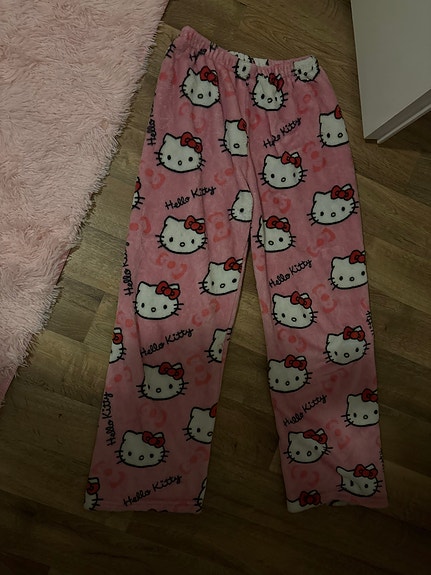 Ihana Hello kitty housut🎀