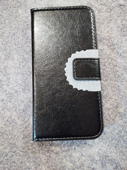 IPhone 5C musta tekonahkakuori