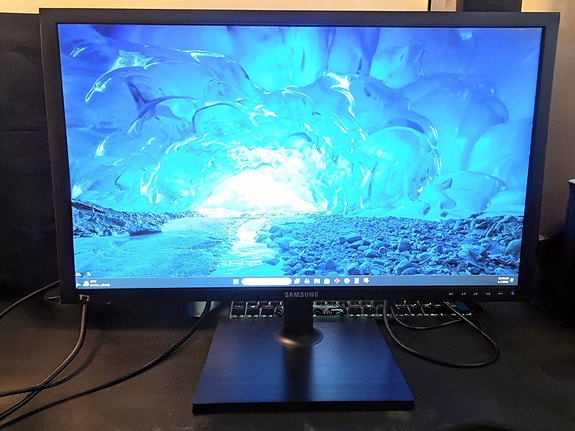 Samsung 24" S24E450B Full HD LED-näyttö