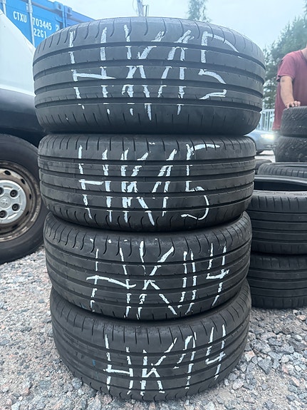 Renkaat 215/55/17 Sava 4 kpl 6mm HK14-HK15