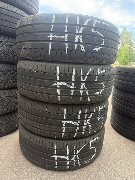 Renkaat 225/55/18 Continental 4 kpl HK5 5 mm