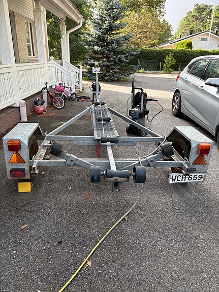 Starset LJ750 venetraileri 750 kg