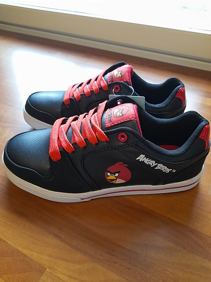 Koko 36 Angry Birds tennarit UUDET