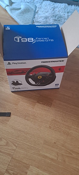 Thrustmaster T80 Ferrari 488 GTB PS4 / PS5 rattiohjain