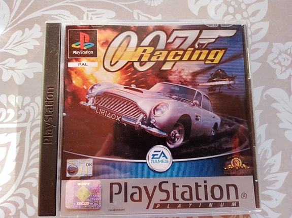 007 racing PS1 peli