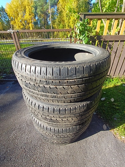 285/45/22