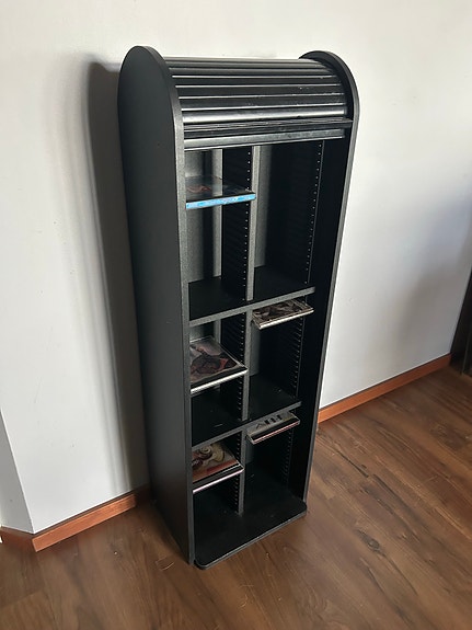 IKEA 120 CD säilytyskaappi rulo-ovella musta