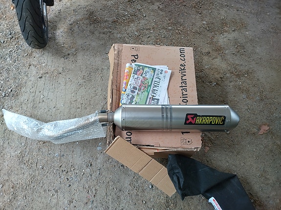 Akrapovic Yamaha XT 660 alumiinivaimennin+ putket
