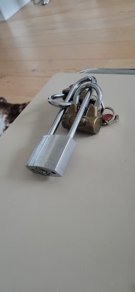 Abloy lukkoja, aisalukko