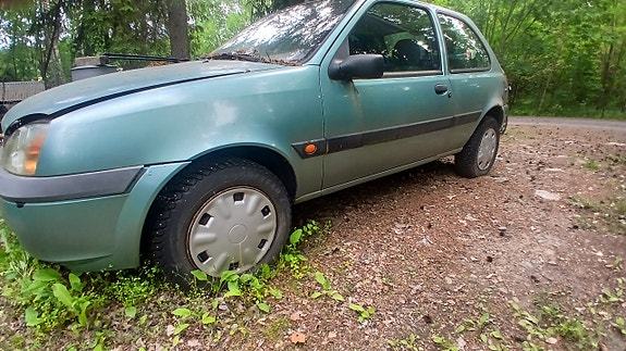 Ford varaosa-auto / osiksi. avaimet hukassa