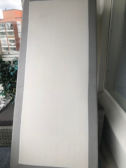Myydään 90cm leveä hyvä sänky