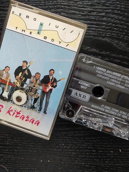 Jussi & The Boys – 8 kitaraa C-kasetti