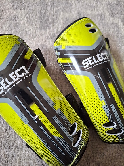 lasten Select säärisuojat