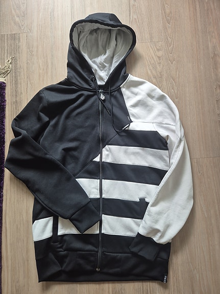 Volcom huppari koko L