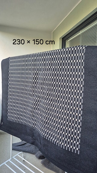 Hyvä kuntoinen matto