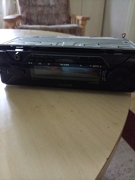 Sony autosoitin musta