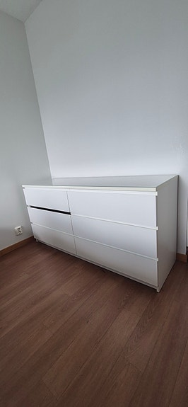Ikean Malm lipasto