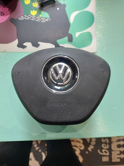 Vw golf airbag