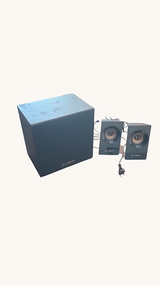 Logitech 2.1 kaiutinsarja