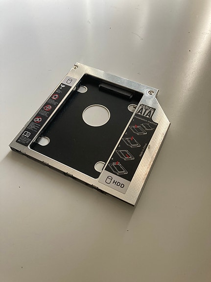 SATA HDD caddy 2,5" kovalevylle