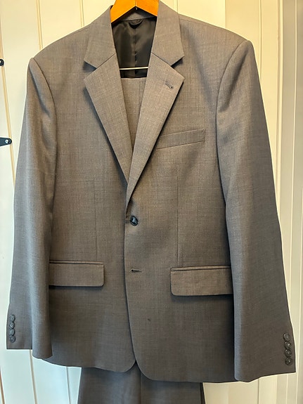 Miesten harmaa puku 50-52C