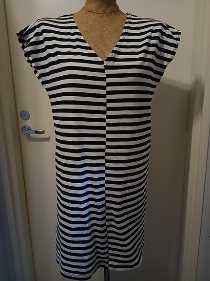 Marimekko "Matikka 1" S tasaraita mekko taskut