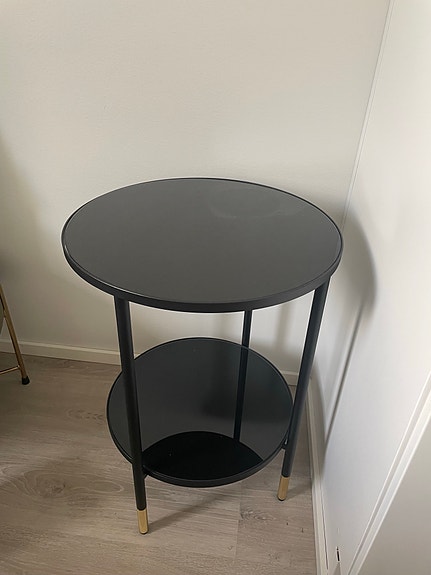 Ikea Äsperöd sivupöytä