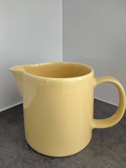 Iittala teema keltainen kaadin