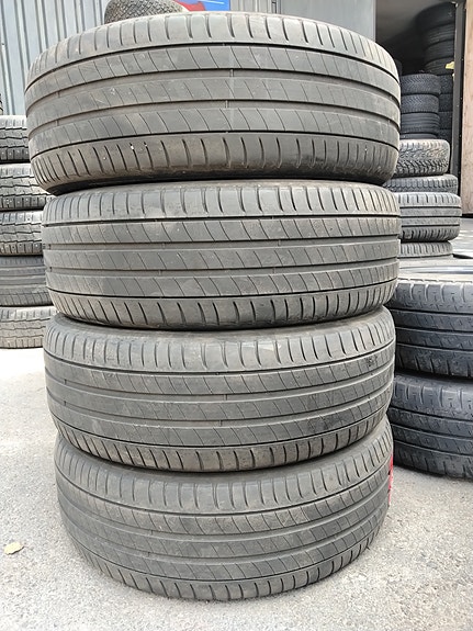 205/55/17 Michelin kesärenkaat 4 kpl, pinta 5mm. Dot 2618