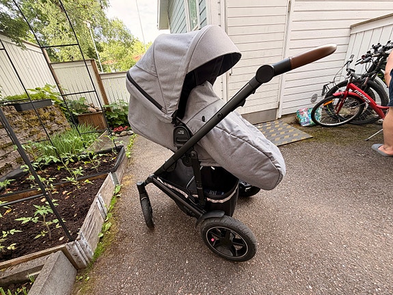Britax vaunut rattaat harmaa