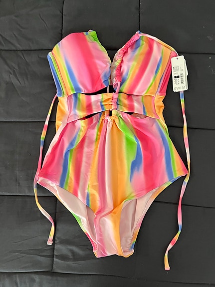 Naisten bikinit/uima-asu