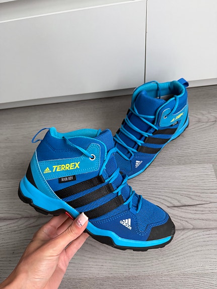 Adidas Terrex -talvikengät