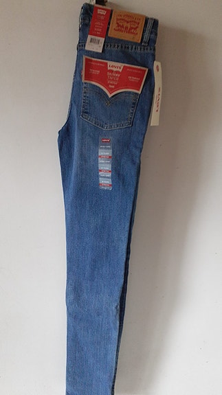 Levi`s skinny taper 176cm