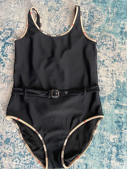 Burberry uimapuku 12/152