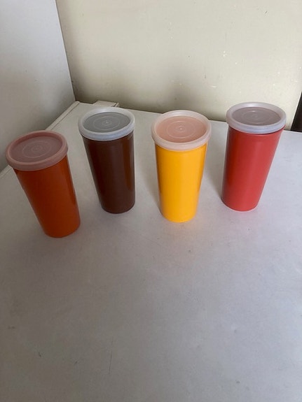 Tupperware juomamukit kannella, 4 kpl
