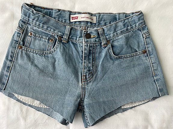 Levi's 550 naisten farkkushortsit, W26 (S)