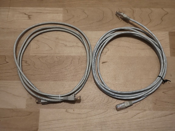 2x Cat5 ethernet kaapelia - 1,9 and 2,9 m