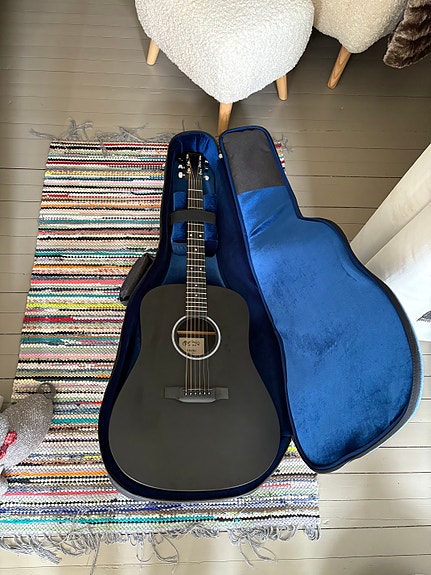 Martin & Co D-X1E akustinen kitara dreadnought musta