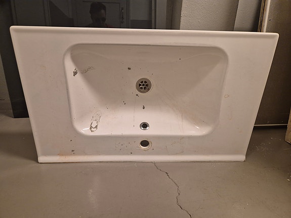 IKEA ODENSVIK pesuallas valkoinen