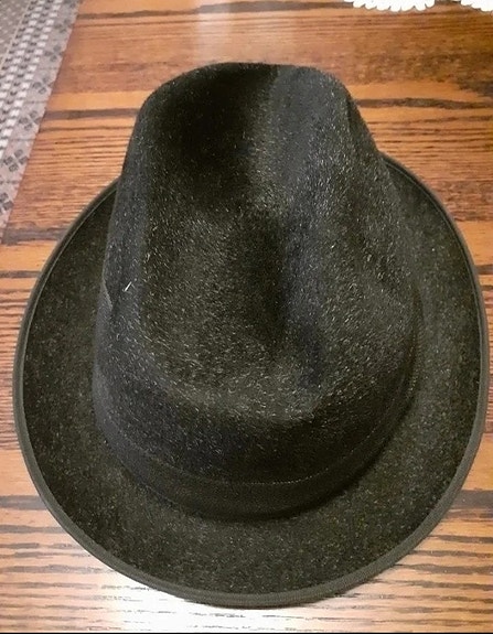 Miesten hattu