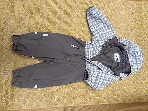välikausihaalari Jonathan 86, 3€
