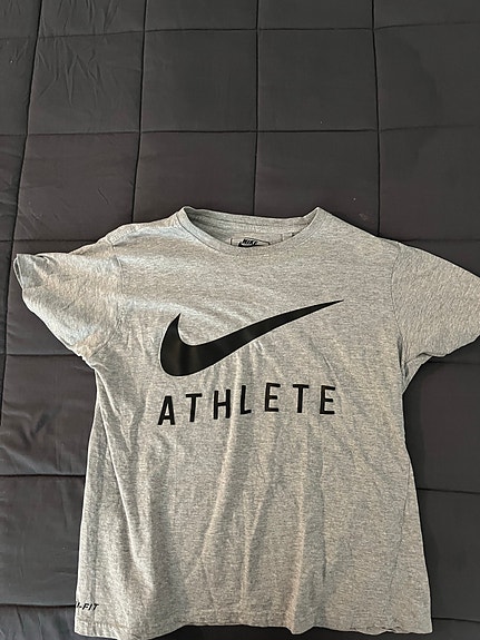 Nike harmaa t-paita