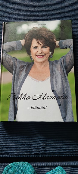 Pirkko Mannola Elämää kirja