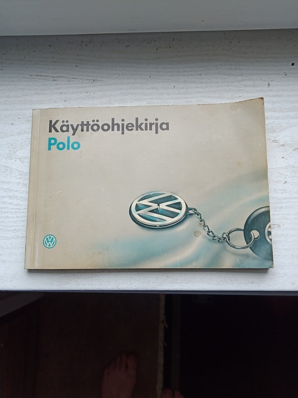 Volkswagen Polo III (MK3) käyttöohjekirja (1995).