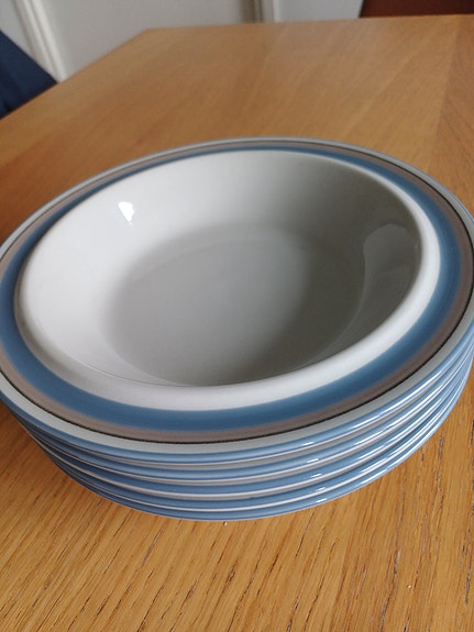 uhtua lautaset 5kpl