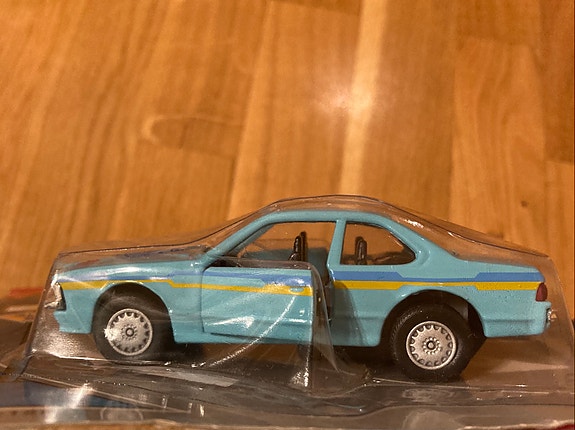 Yat Ming BMW 635 1/42 Road tough sport rider 8301-12B