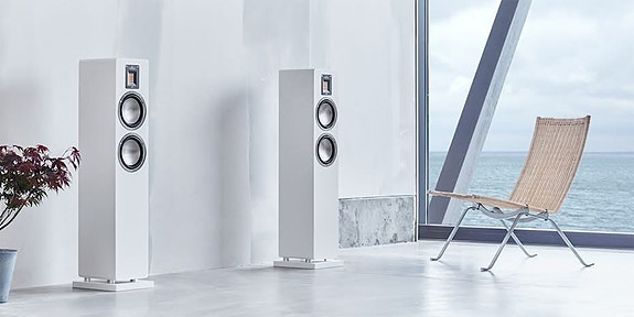 Audiovector QR 5.1 kaiuttimet + Denon AVR-X4500H vahvistin