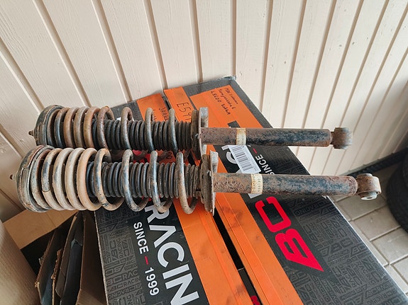 Honda Accord 2003-2008 H&R -35mm taka madallusjouset + iskarit