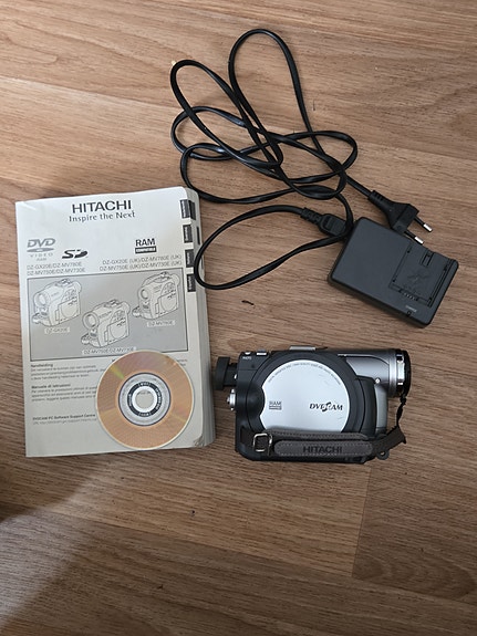 Hitachi DVD/SD videokamera
